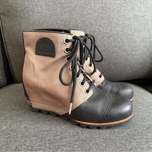 Sorry Women’s PDX Wedge Ankle Boots - Size 8
